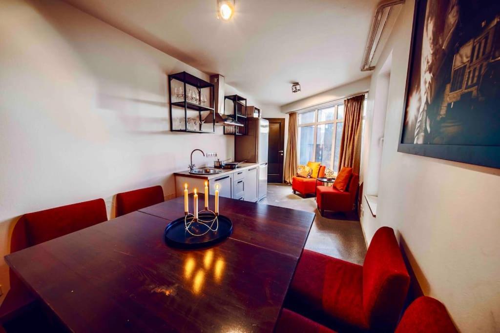 Lovely 3bd - Rooftop - Jacuzzi&sauna * Praga
